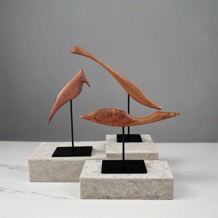 Animalito Escultural en Madera con Base