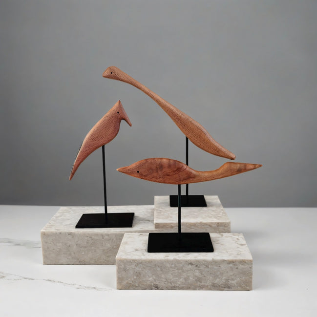 Animalito Escultural en Madera con Base