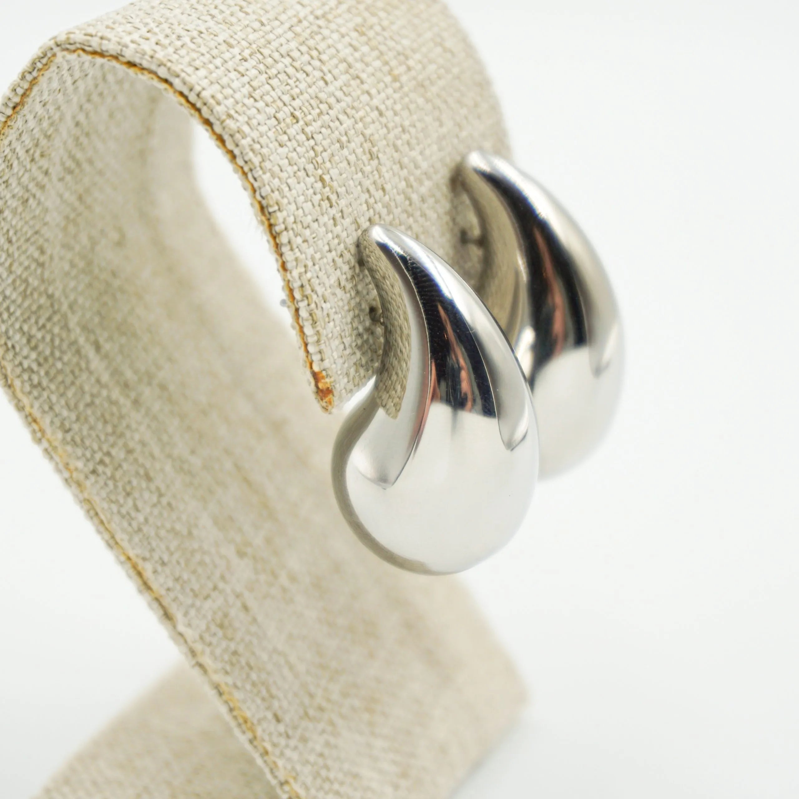 Aretes gota plata