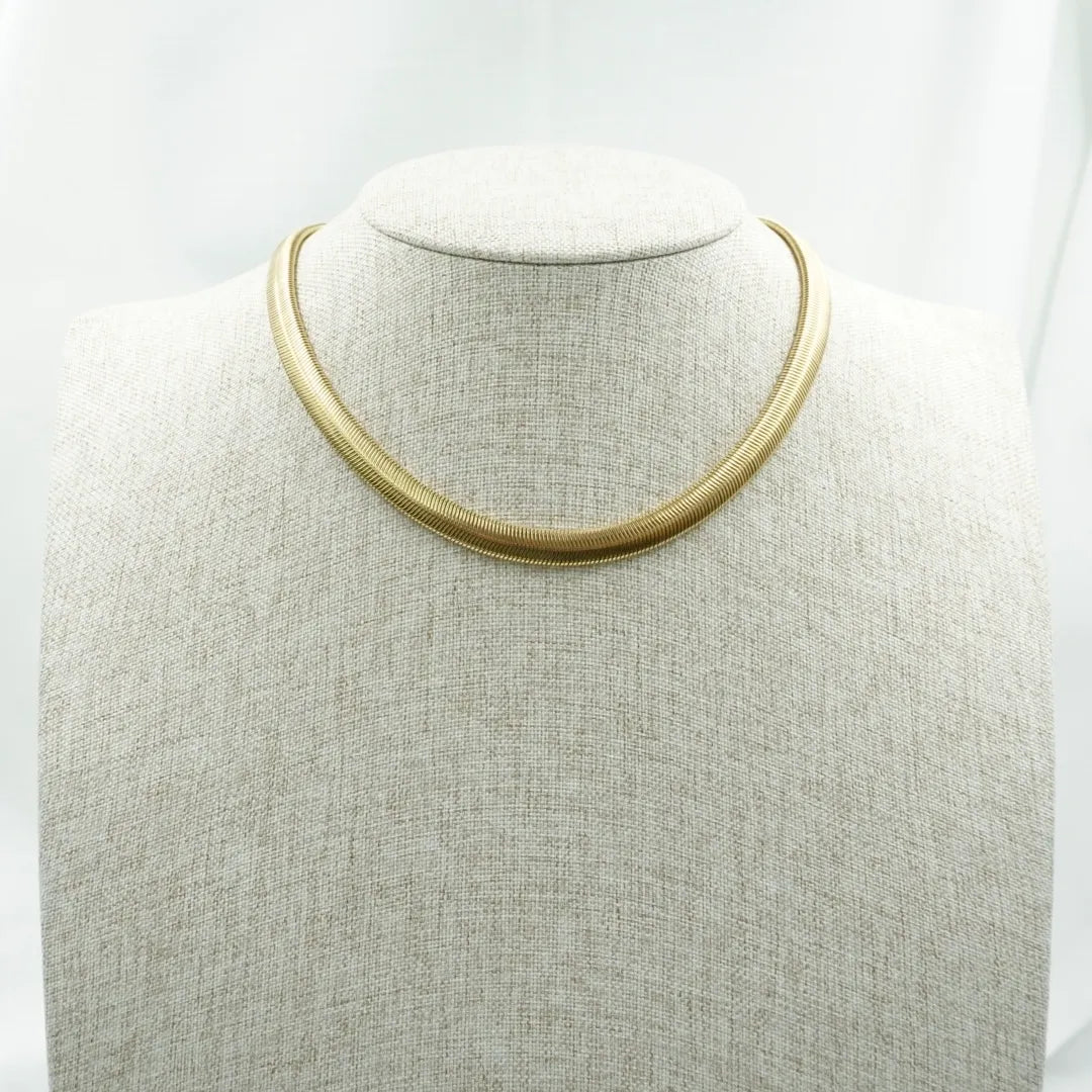 Collar esqueleto dorado