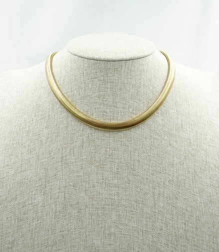 Collar esqueleto dorado