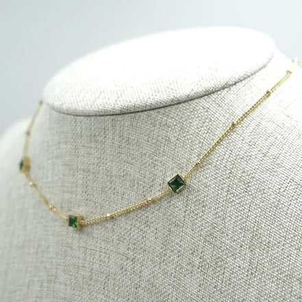 Collar esmeralda