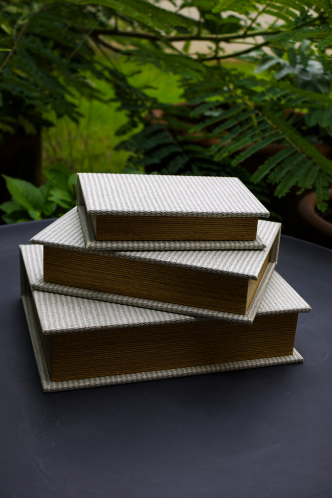 Caja de Libros Textura Piel Sintética Cream