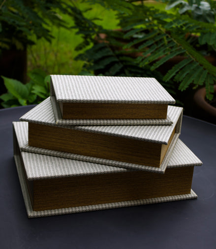 Caja de Libros Textura Piel Sintética Cream