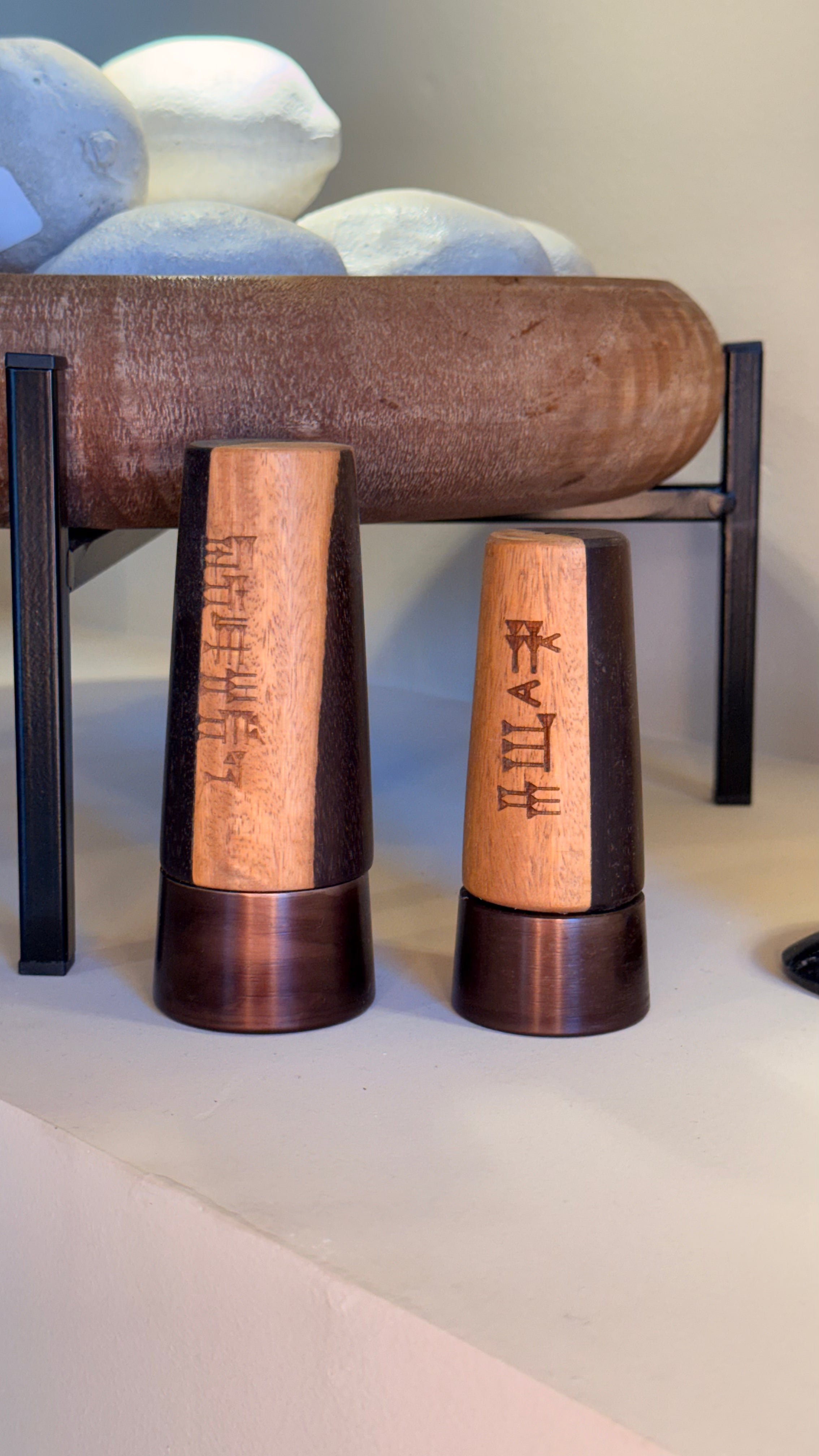 Saleros de madera katalox hechos a mano