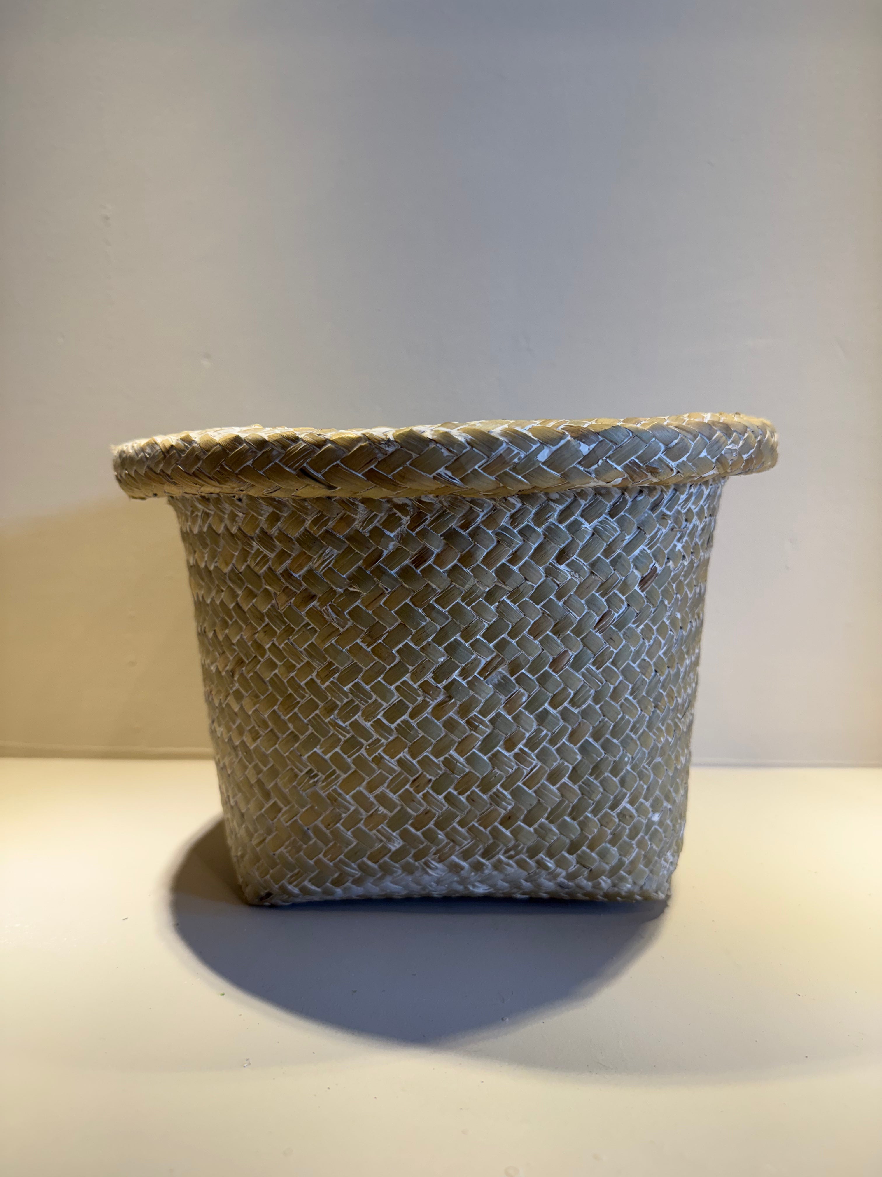 Canasta Pot