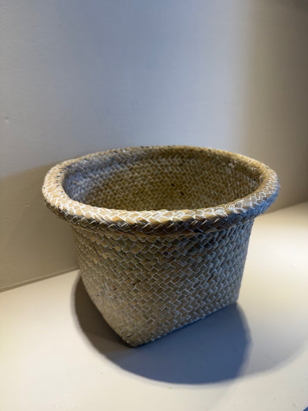 Canasta Pot