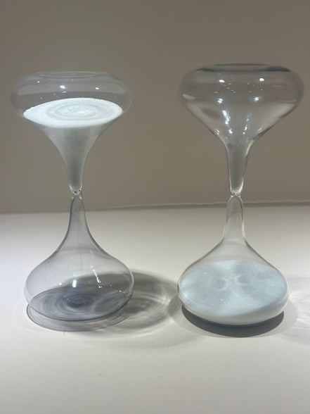 Reloj de arena blanca